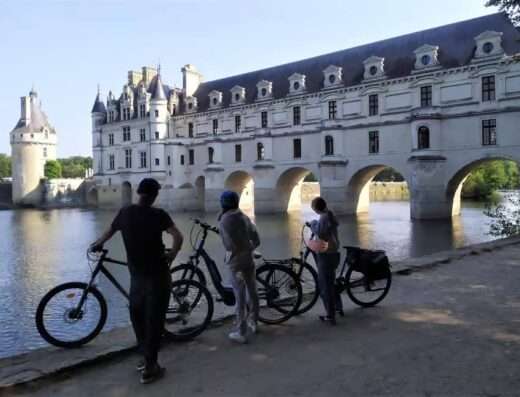 e bike tour stop at Chateau de Chenonceau