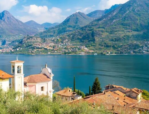 cruise tour in Franciacorta wine region, Lombardia, from Milan