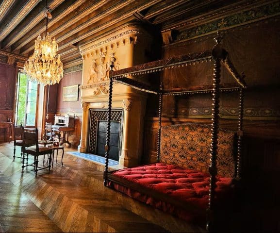 Louis XI royal suite at Beaujeu, Beaujolais