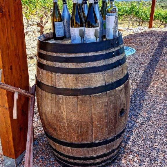 Lyrarakis wineray tasting spot